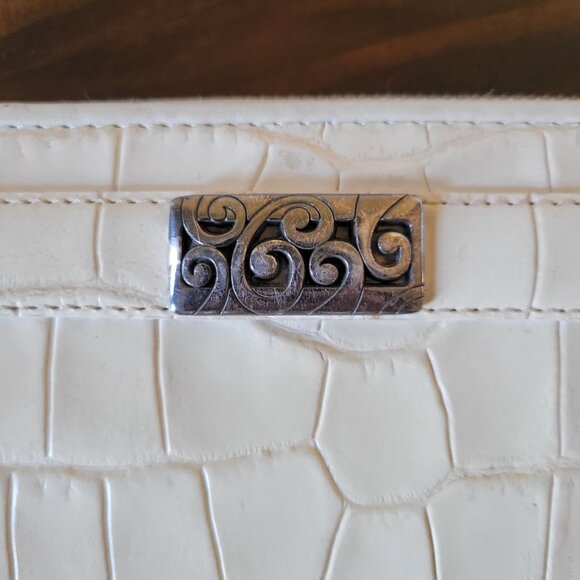 Brighton's Mingle Cream Croc-Embossed Zip-Around Wallet Multiple Card Slots-OS - Picture 9 of 9